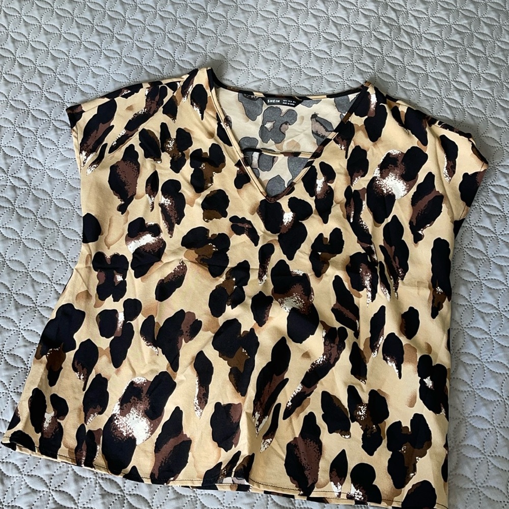 Leopard print SHEIN blouse v neck